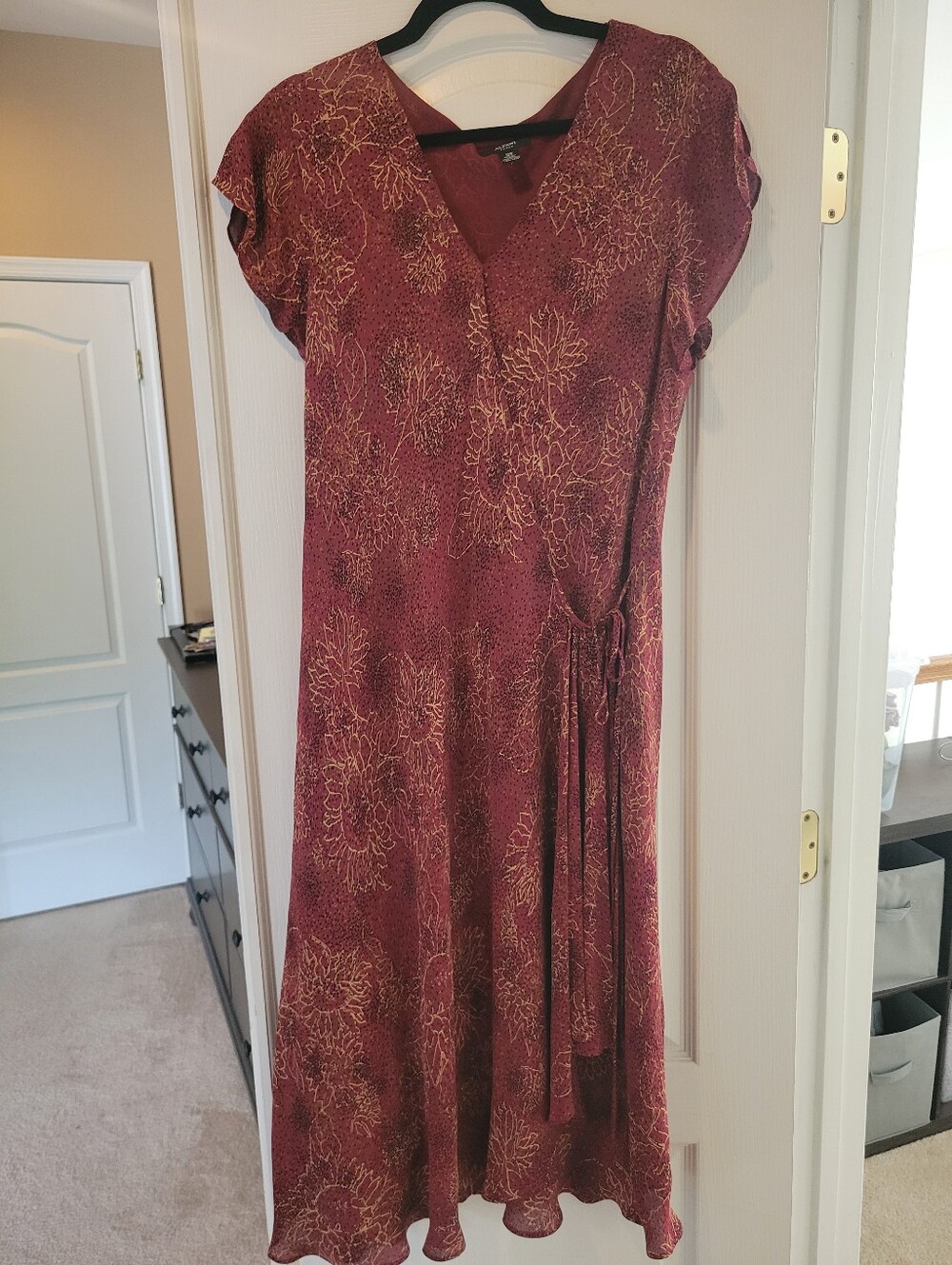 Alfani 18W Plus Faux Wrap Dress Maroon Burgundy Gold Floral Fall Midi V-Neck